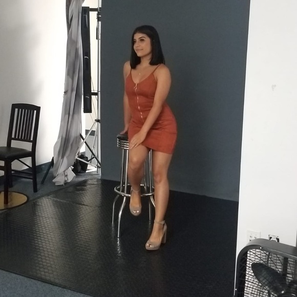 Red/orange dress with zipper - Picture 3 of 3